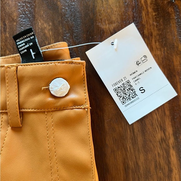 😎 🙌🌟Forever 21 Faux Leather Ankle Skinny Pants - Picture 9 of 9